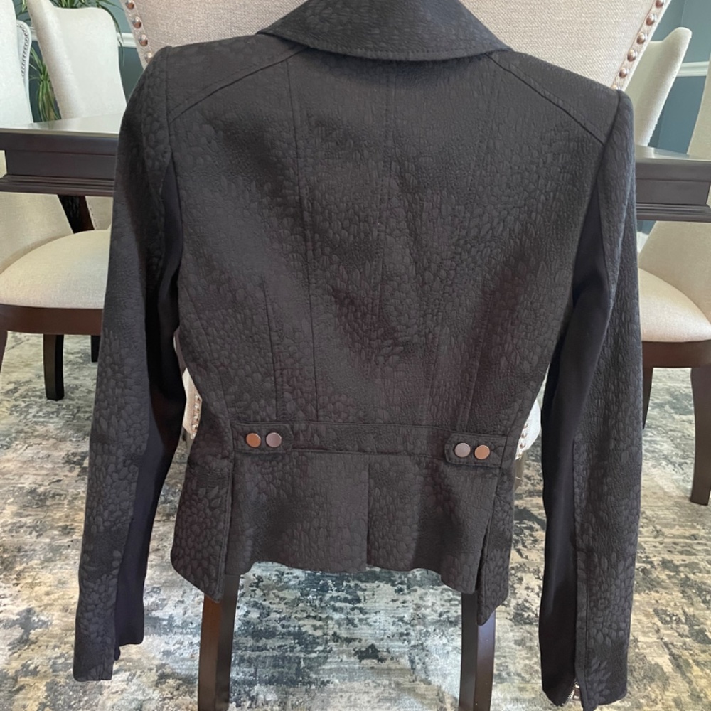 Jacket - Picture 5 of 6